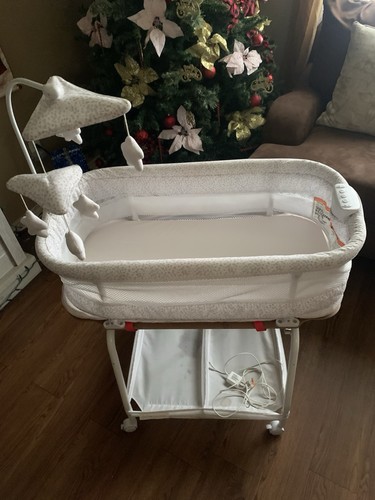 Delta children bassinet auto - delta,